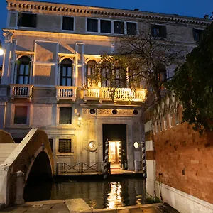 Ca' Vendramin Zago 4*, Venezia Italia